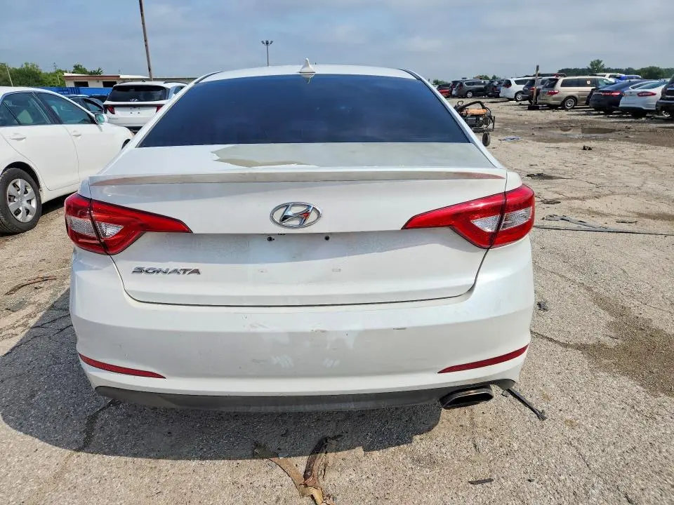2016 HYUNDAI SONATA SE  