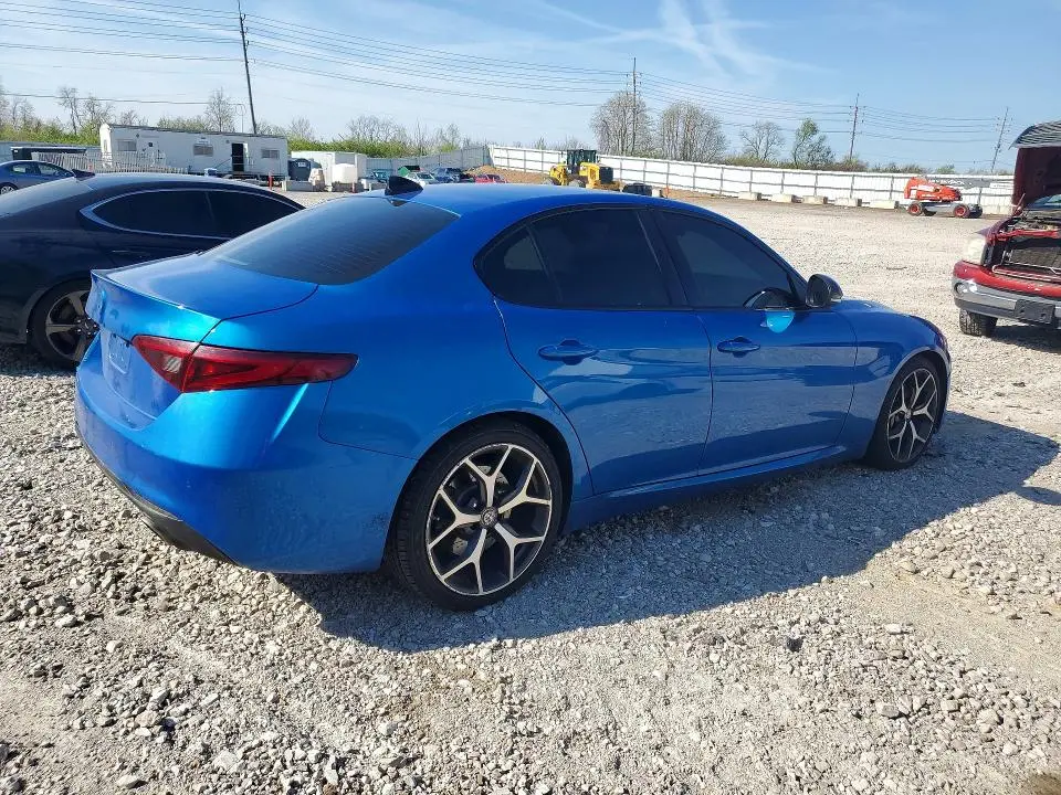 2021 ALFA ROMEO GIULIA SPORT  