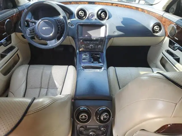 2011 JAGUAR XJL   