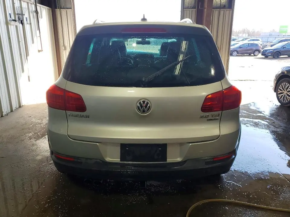 2014 VOLKSWAGEN TIGUAN S  