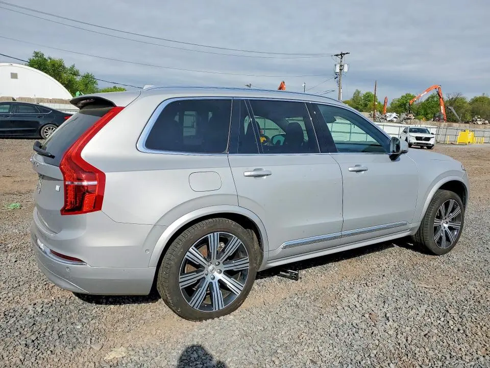 2023 VOLVO XC90   