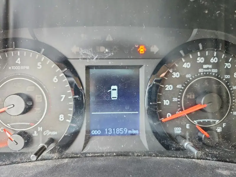 2015 TOYOTA SIENNA LE  