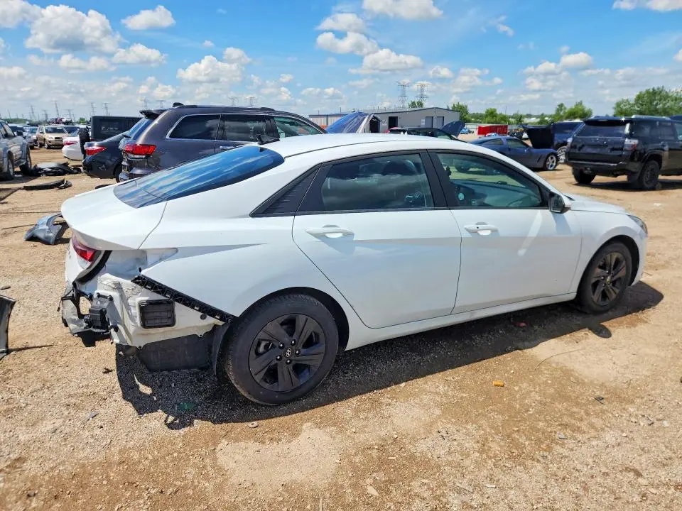 2021 HYUNDAI ELANTRA SEL  