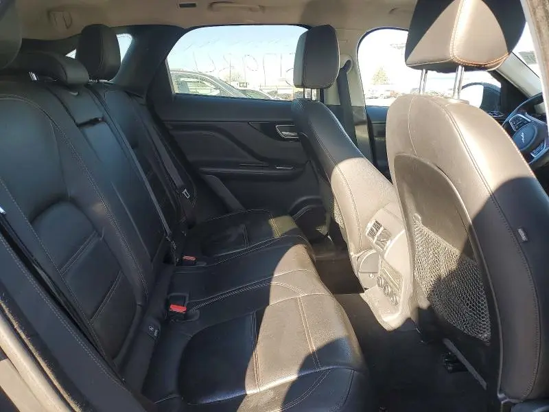 2019 JAGUAR F-PACE PRESTIGE  