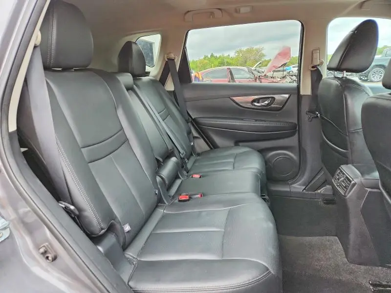 2016 NISSAN ROGUE SL  