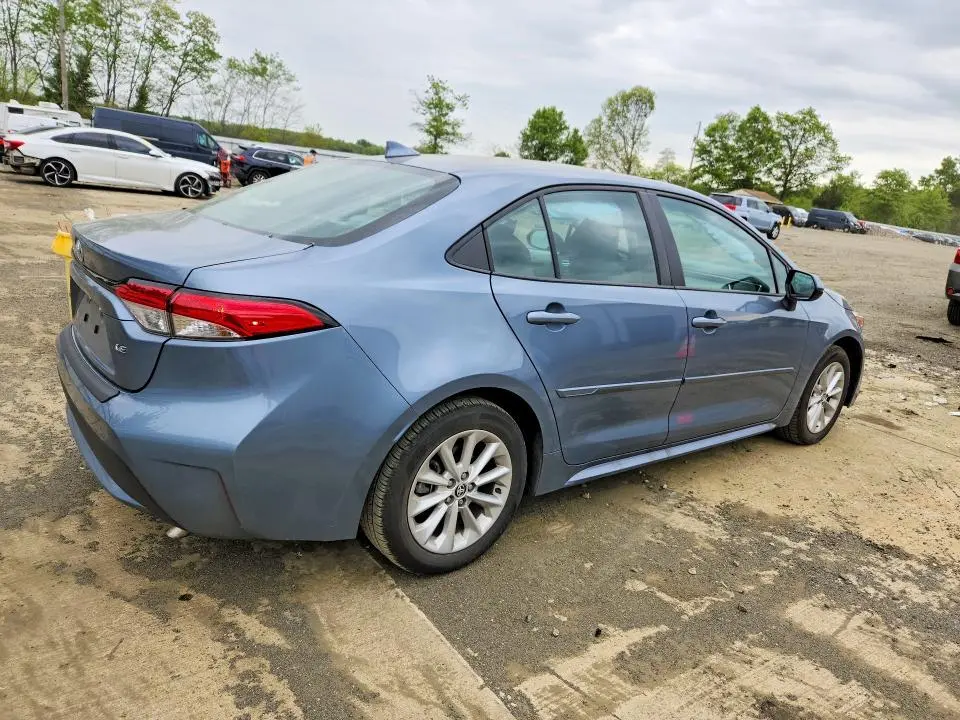 2022 TOYOTA COROLLA LE  