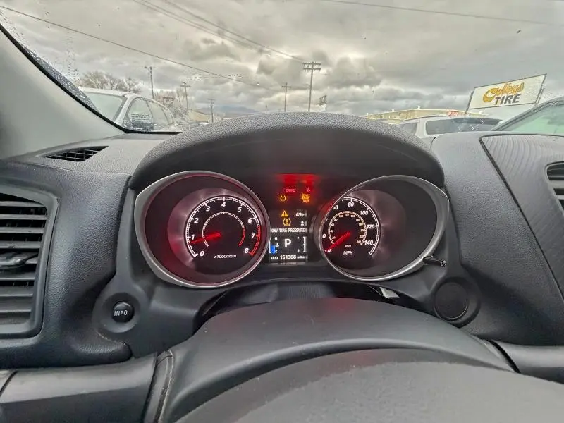 2015 MITSUBISHI OUTLANDER SPORT ES  