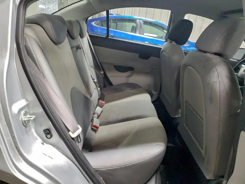 2010 HYUNDAI ACCENT GLS  