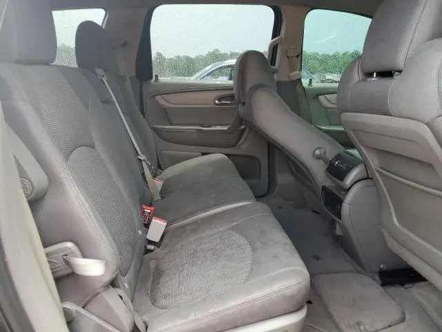 2016 CHEVROLET TRAVERSE LS  