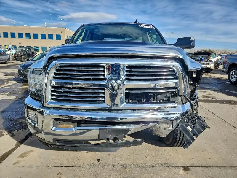 2015 RAM 2500 SLT  