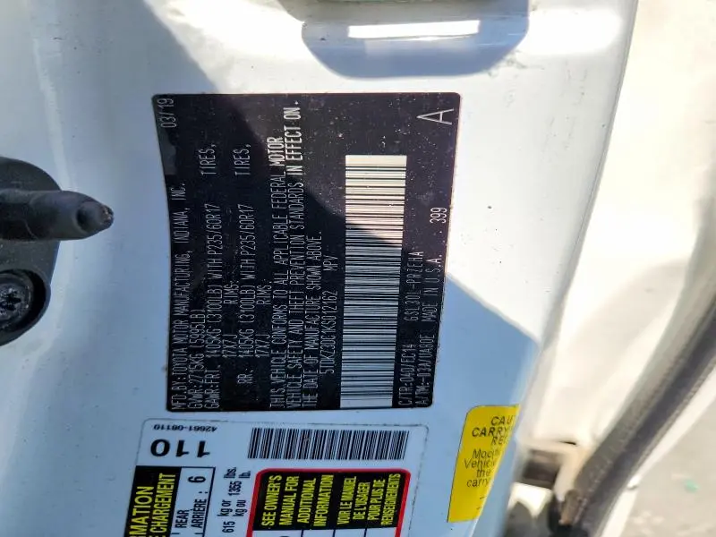2019 TOYOTA SIENNA LE  