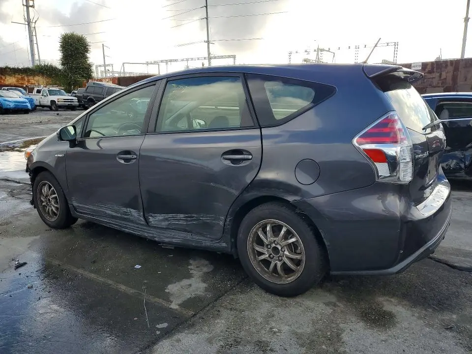 2017 TOYOTA PRIUS V   