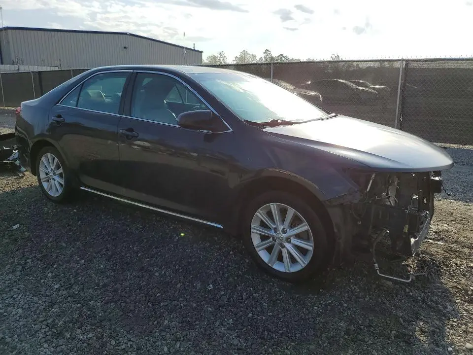 2014 TOYOTA CAMRY XLE  