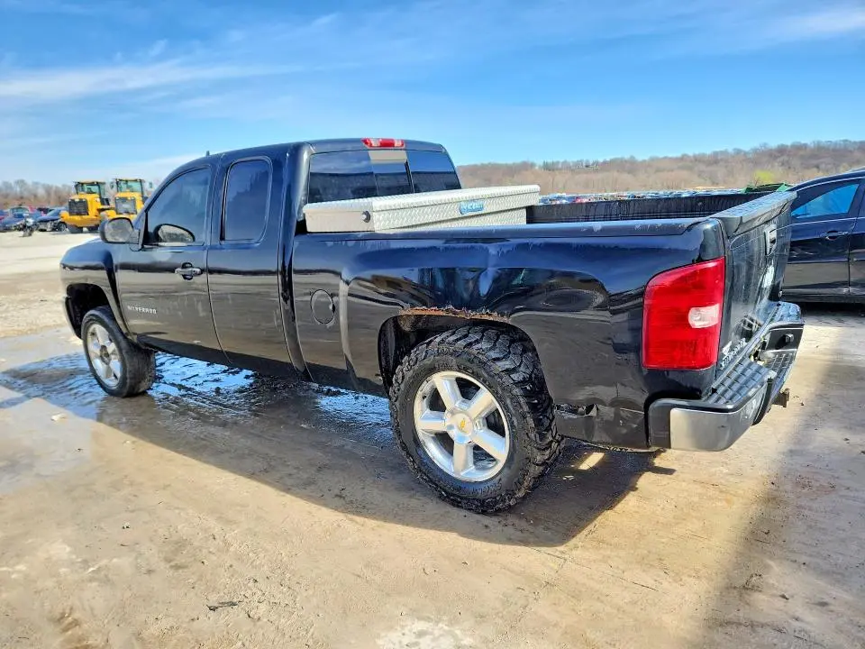 2011 CHEVROLET SILVERADO K1500 LT  