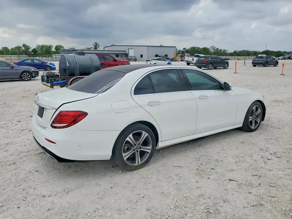 2019 MERCEDES-BENZ E 300  