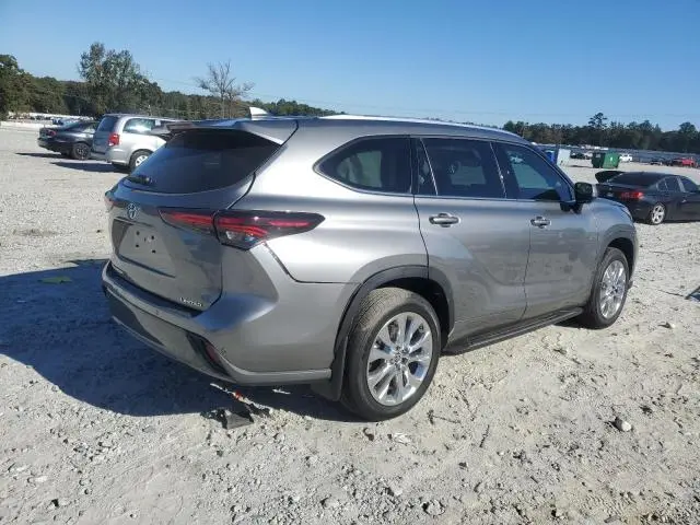 2025 TOYOTA HIGHLANDER LE  