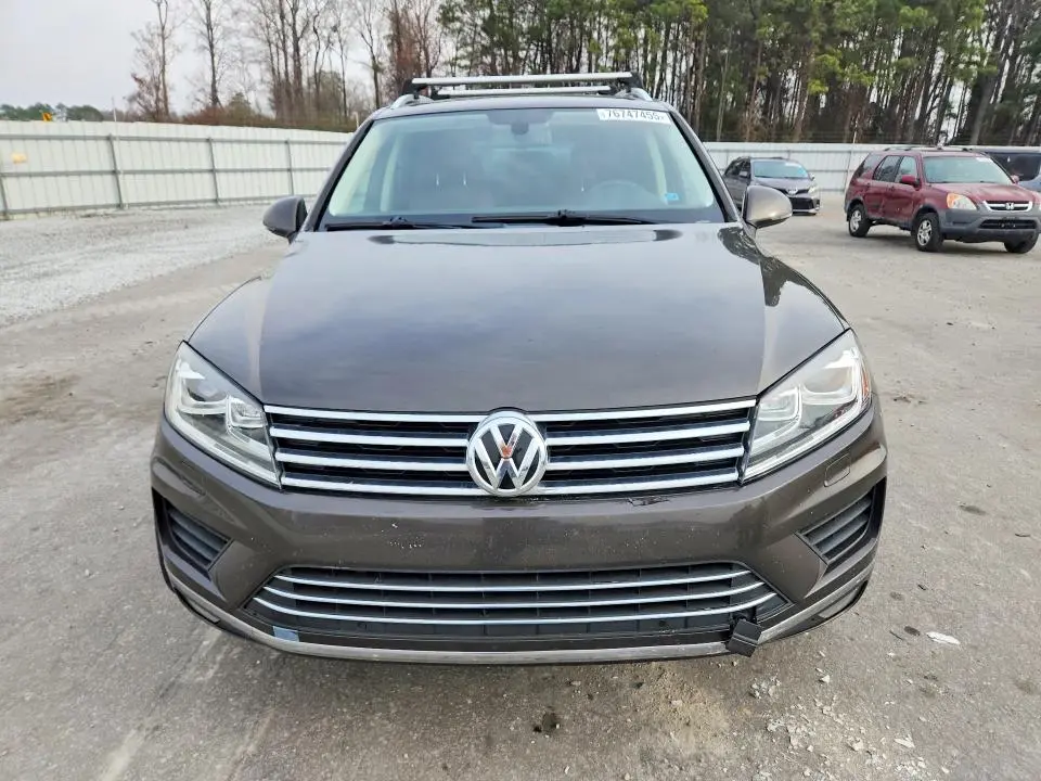 2015 VOLKSWAGEN TOUAREG V6  