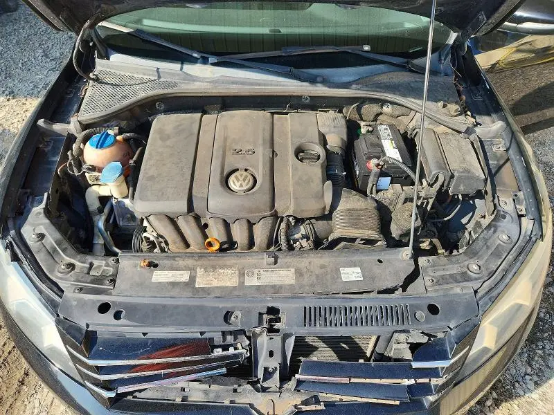 2012 VOLKSWAGEN PASSAT SE  