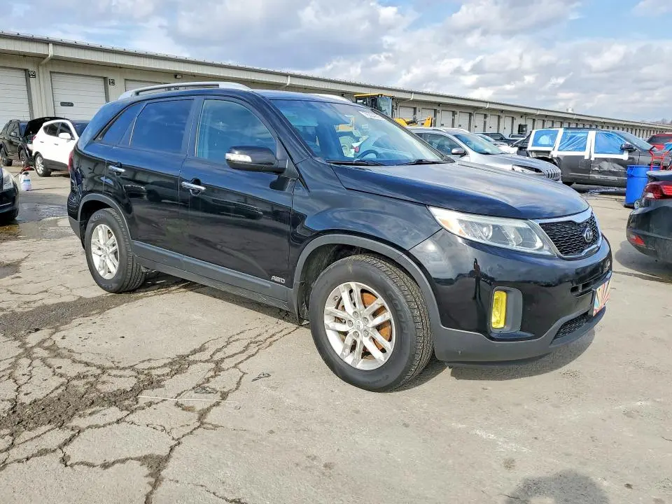 2015 KIA SORENTO LX  