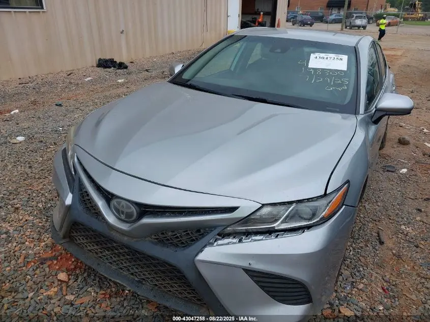 2019 TOYOTA CAMRY SE