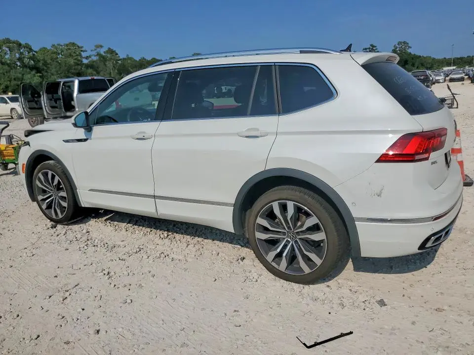 2022 VOLKSWAGEN TIGUAN SEL R-LINE  