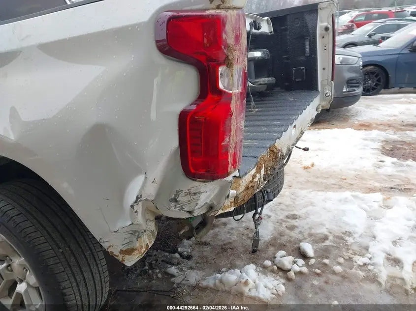 2023 CHEVROLET SILVERADO 1500 2WD  STANDARD BED LT