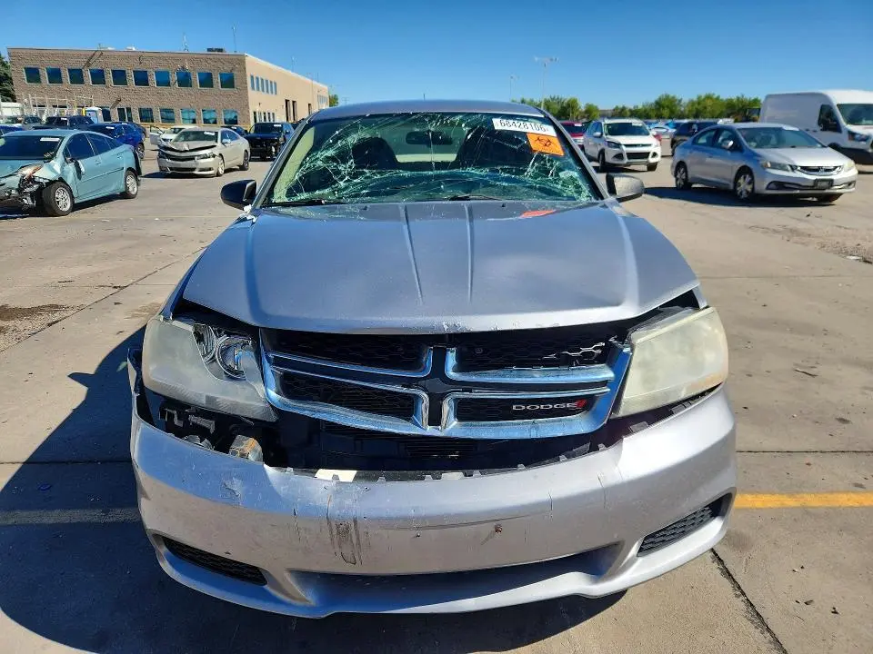 2013 DODGE AVENGER SE  