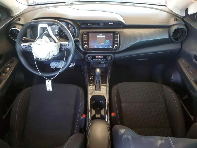2022 NISSAN KICKS SV  