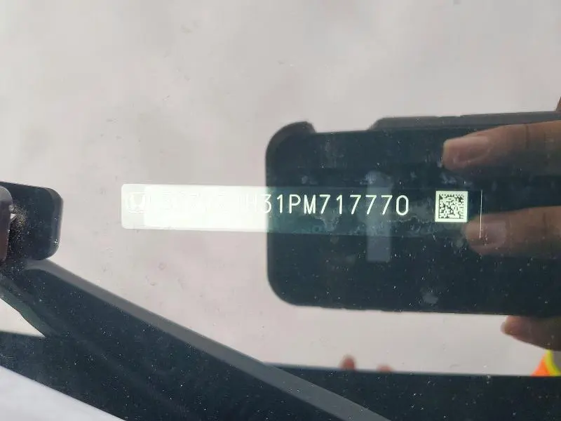 2023 HONDA HR-V LX  