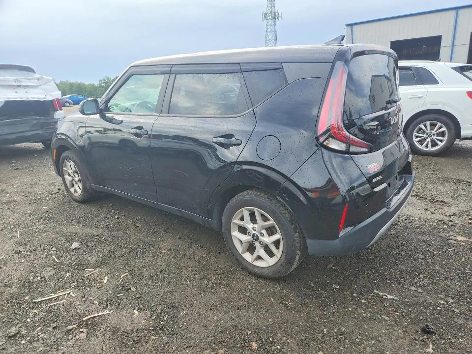 2023 KIA SOUL LX  