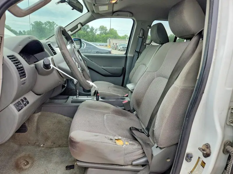 2014 NISSAN FRONTIER S  