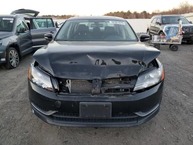 2013 VOLKSWAGEN PASSAT SE  