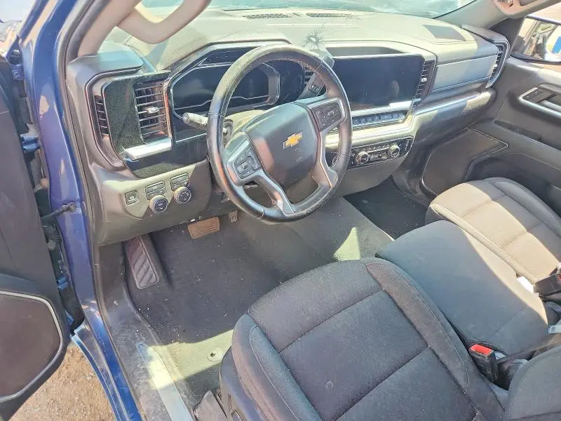 2024 CHEVROLET SILVERADO K1500 LT  