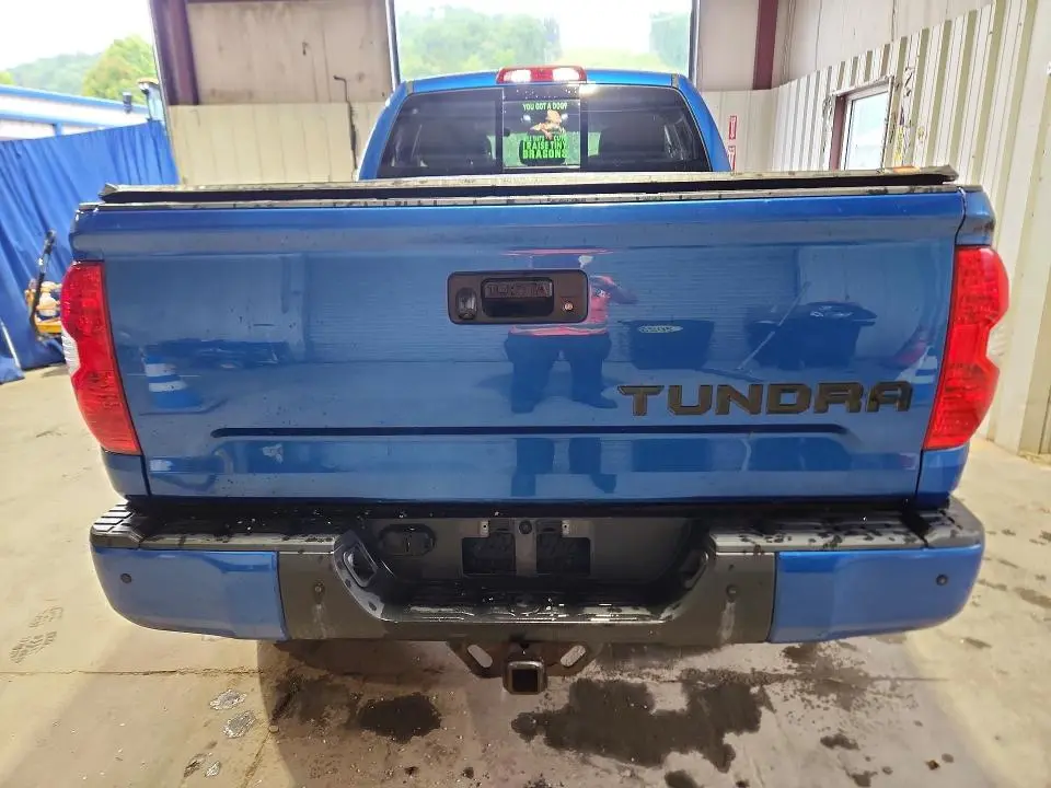 2017 TOYOTA TUNDRA SR5  