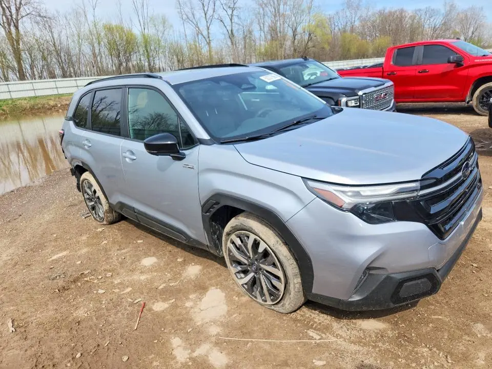 2025 SUBARU FORESTER TOURING  