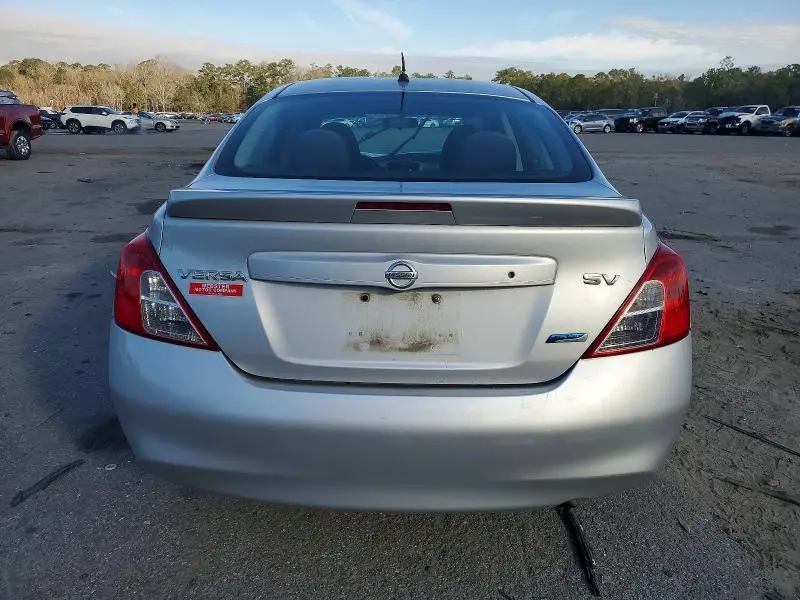 2013 NISSAN VERSA S  