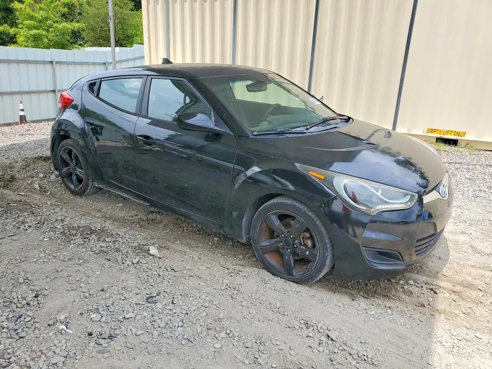 2013 HYUNDAI VELOSTER BASE  