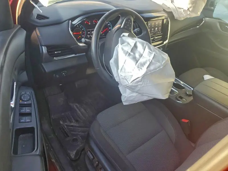 2023 CHEVROLET TRAVERSE LT  