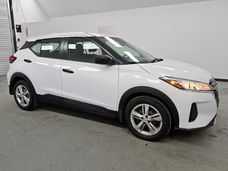 2021 NISSAN KICKS S  