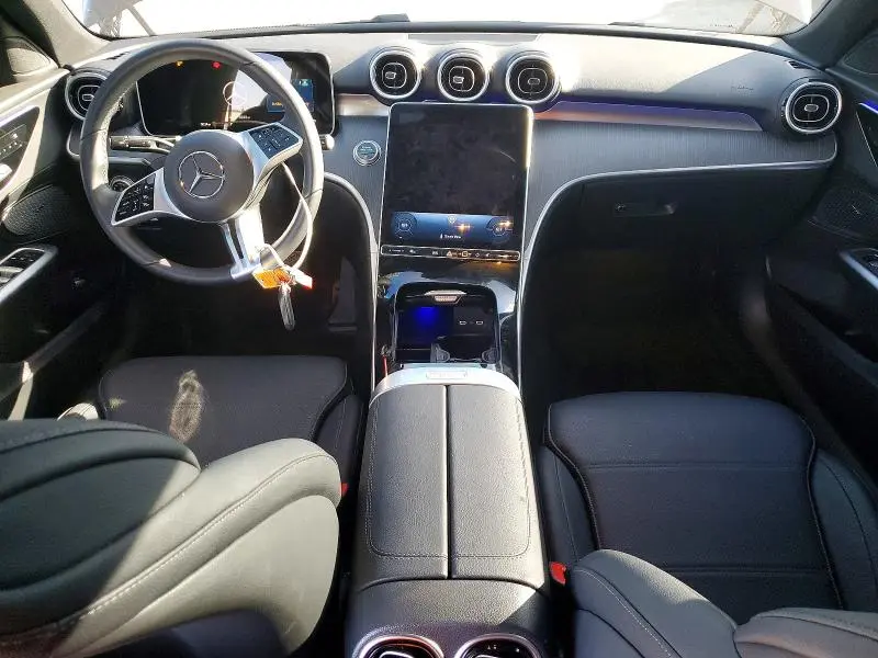 2025 MERCEDES-BENZ C 300  
