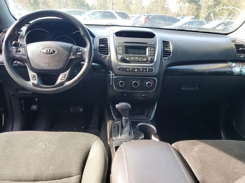 2014 KIA SORENTO LX  