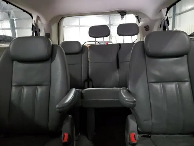 2010 CHRYSLER TOWN & COUNTRY TOURING  