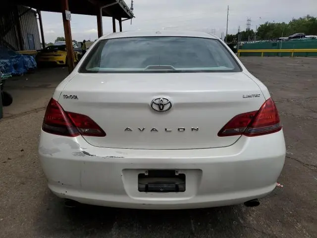2010 TOYOTA AVALON XL  