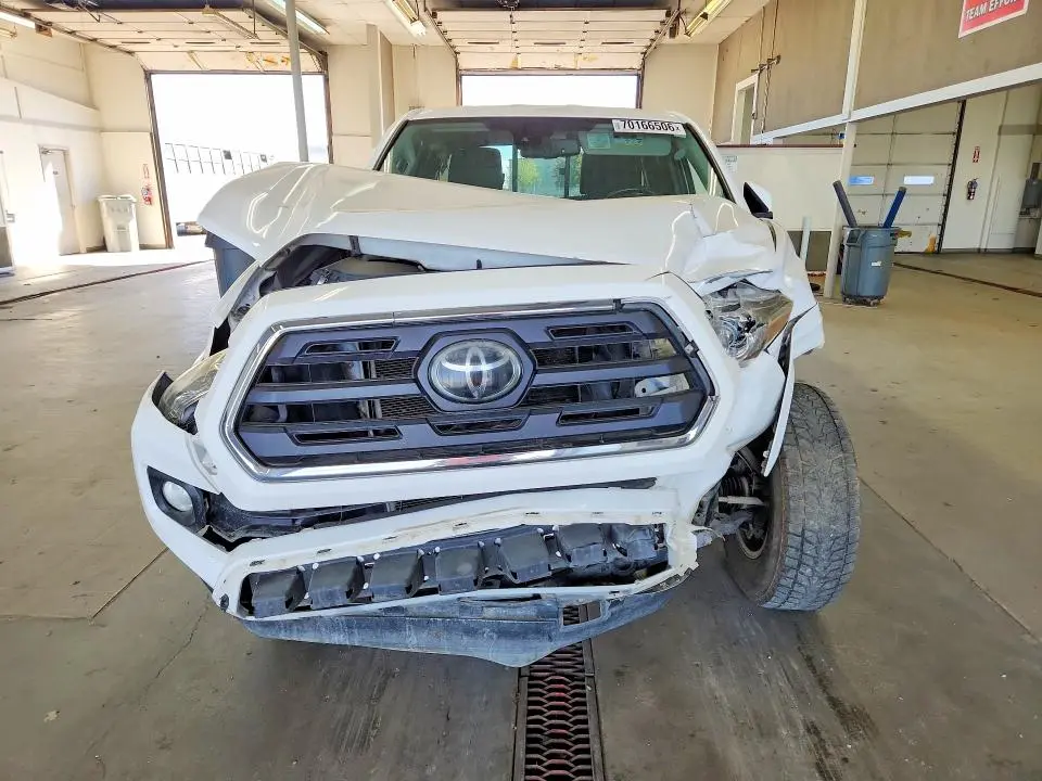 2018 TOYOTA TACOMA SR5 V6  