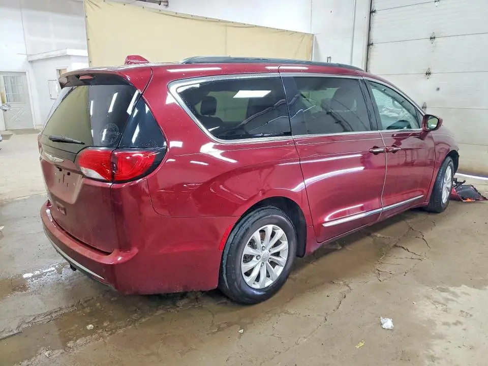 2017 CHRYSLER PACIFICA TOURING L  