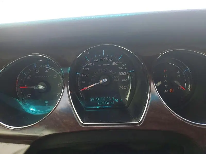 2011 FORD TAURUS SEL  