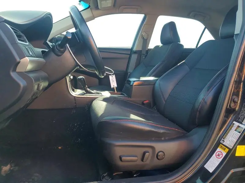 2017 TOYOTA CAMRY SE  