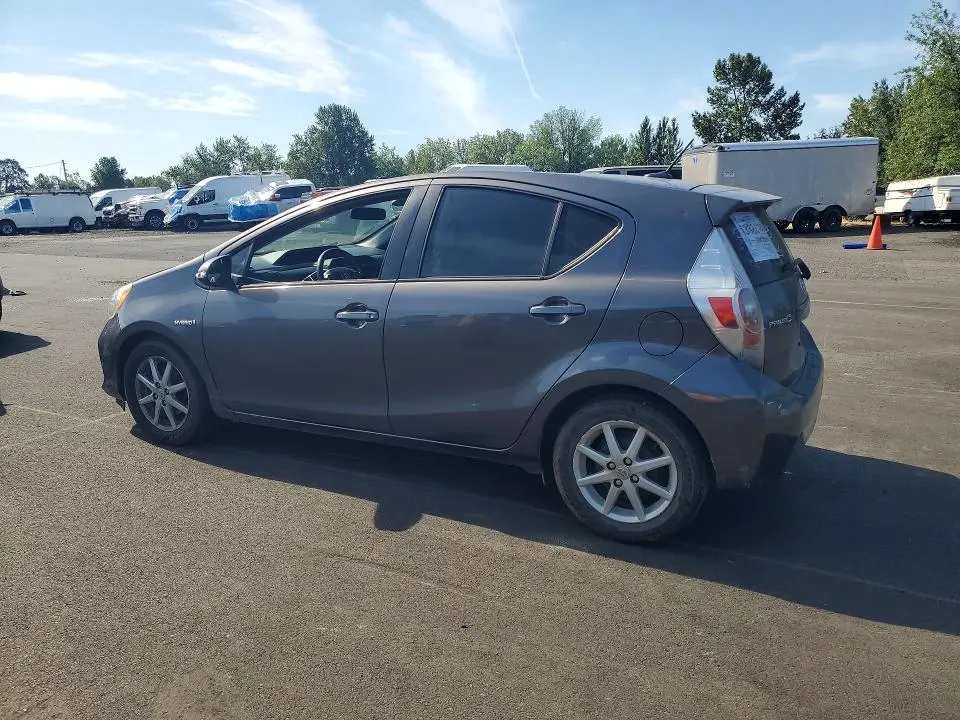 2014 TOYOTA PRIUS C THREE  