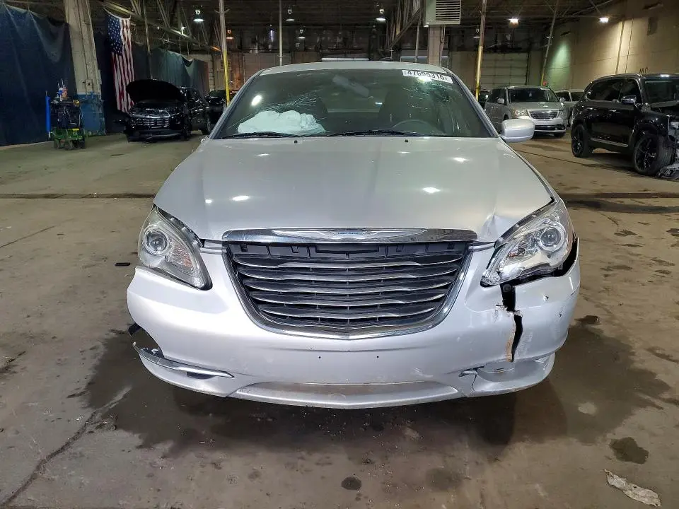 2012 CHRYSLER 200 LX  