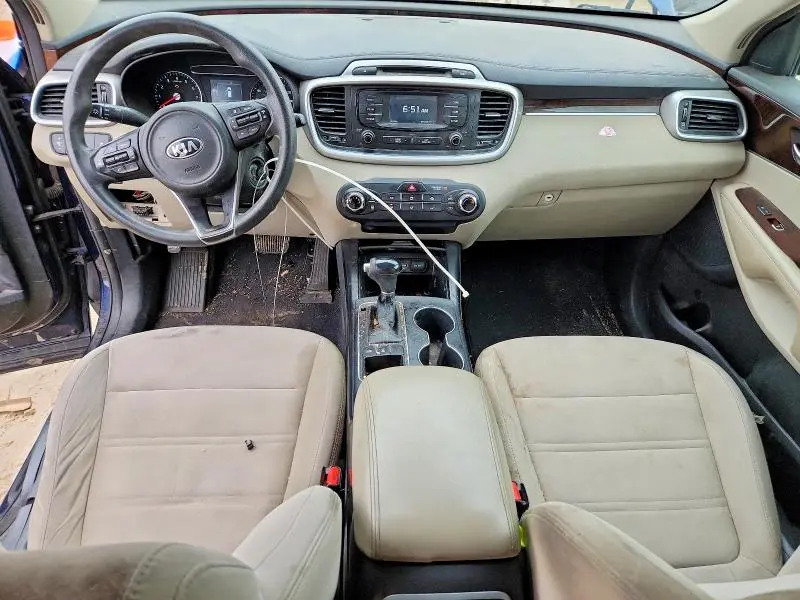 2017 KIA SORENTO LX V6  